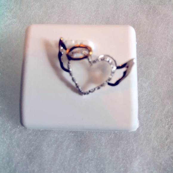 10KT White Gold Angel Heart Pendant W free chain - Picture 9 of 10